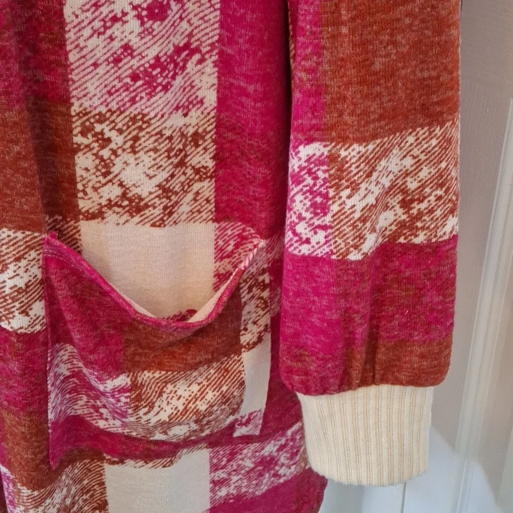 Plaid Open-Front Cardigan Sweater - Picture 4 of 6